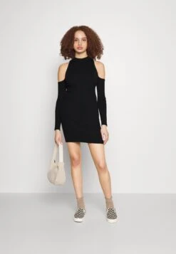Even&Odd Party Schulterfrei Bodycon Mini Strickkleid - Jumper Dress -FOREVER 21 05d14c5ad38c44968b74fea7742315d6