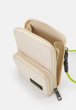 Even&Odd Phone Case -Beige -FOREVER 21 06c5b5b460554d8c9e47c773de7475a1