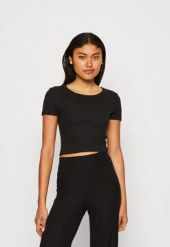 Even&Odd 2 Pack - Basic T-Shirt - Black/Green -FOREVER 21 0e164c74936147c8a0baa8c16aaea666