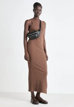 Even&Odd Bum Bag - Black -FOREVER 21 0e5cf28ae9484d02a303635a0d7354a5