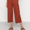 Even&Odd Trousers - Red -FOREVER 21 108e1b8760d14b20ac582bd44b1f0461