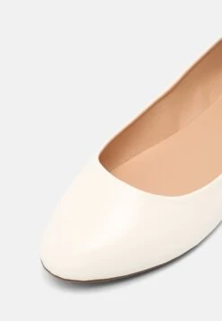 Even&Odd Ballet Pumps - White -FOREVER 21 170e3bba527548a79838fc2a46b6f00d
