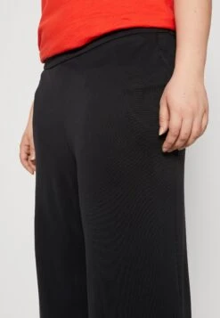 Modal Soft Culotte - Trousers - Black -FOREVER 21 194c3252e24440e0a83306d65077b1d0