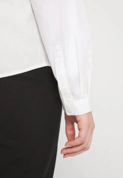 Even&Odd Blouse - White 23 Even&Odd Blouse - White -FOREVER 21 195e0e8e45754fd88ad72ac45667e951