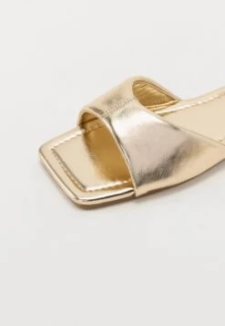 Slippers - Gold Coloured -FOREVER 21 2789796029964b2d964ddbdb417456be