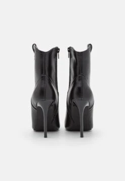 Even&Odd Classic Ankle Boots - Black -FOREVER 21 31d7326f231046209611cf6d750c0055