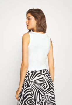 Even&Odd 2 Pack - Top - Black/White -FOREVER 21 331a031fc1f04a34b5dafbf3b173e052