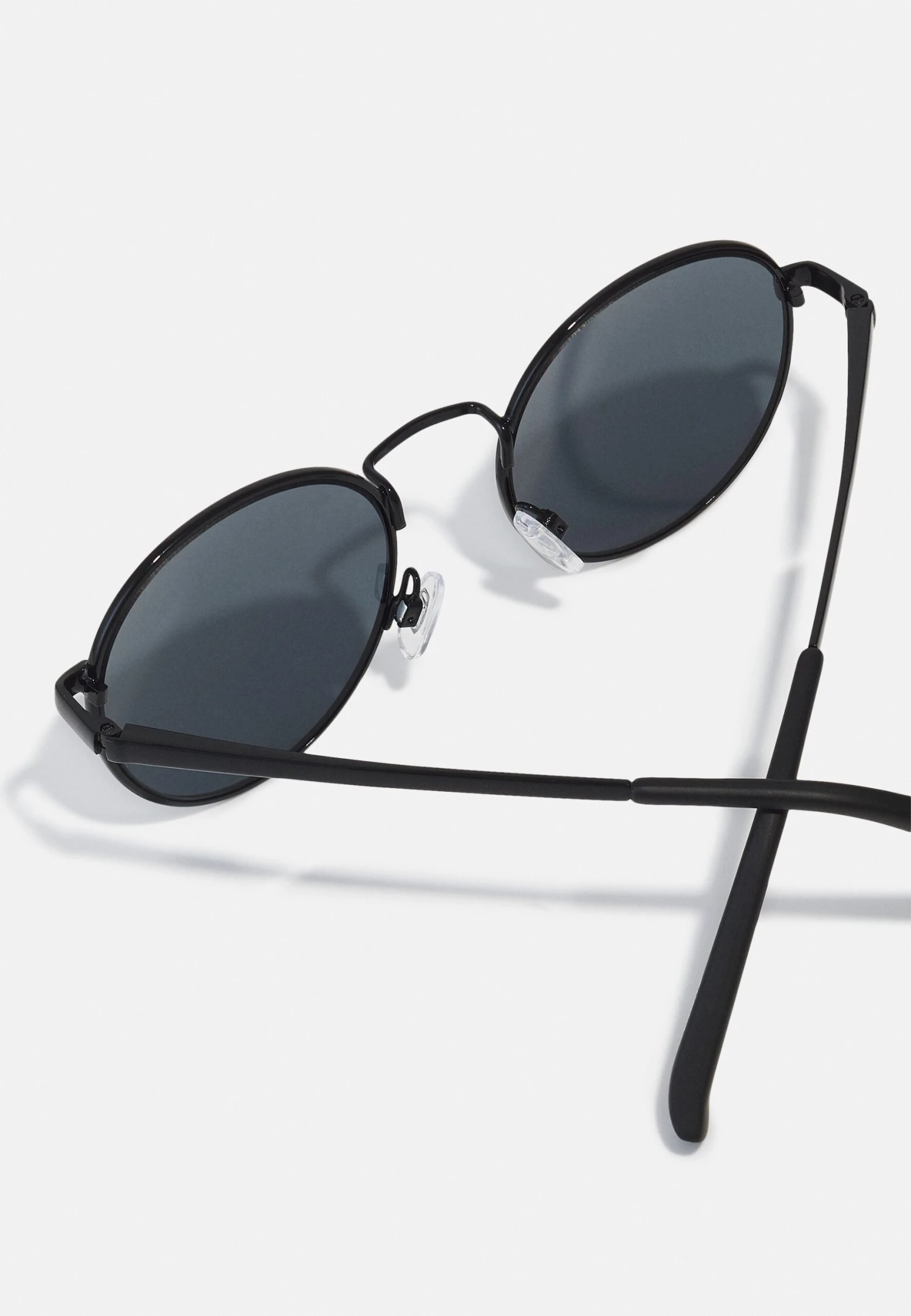 Even&Odd Sunglasses -Black 5 Even&Odd Sunglasses -Black - Image 3