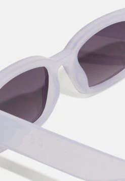 Even&Odd Sunglasses - Purple 7 Even&Odd Sunglasses - Purple -FOREVER 21 39cdb9f1168d44a793b5d60d3fa411c4
