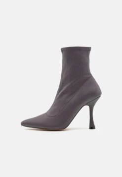 Even&Odd High Heeled Ankle Boots - Grey -FOREVER 21 39dc4f4c0b9c48cf9ee0b70ff1148e94