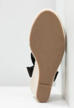 Even&Odd High Heeled Sandals - Black -FOREVER 21 3bee1c24b20945a997a2038c9133a691