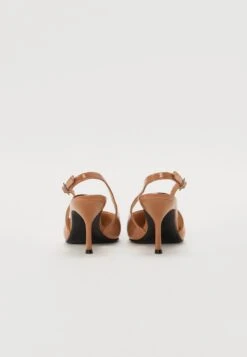 Even&Odd Classic Heels - Beige Toasted Patent -FOREVER 21 43ad0ba1747e41698e23e9065f354414