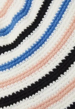 Even&Odd Hat - White/Black/Blue -FOREVER 21 47984f40344d40089e45e29acef4795f