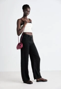 Even&Odd Cross Body Bag - Dark Red -FOREVER 21 4dcd3d2d728343248db9629f7bb9d5f1