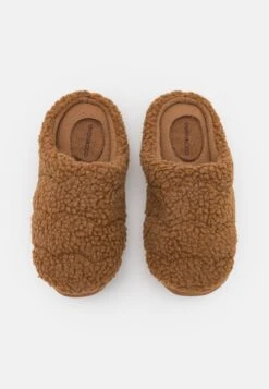 Even&Odd Slippers - Slippers -FOREVER 21 5a32e6546efc4d5a87d711a918370772