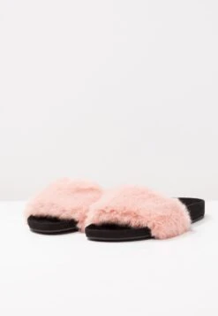 Even&Odd Slippers - Rose -FOREVER 21 62d946361d8e437ca444cfcb9151a8f7