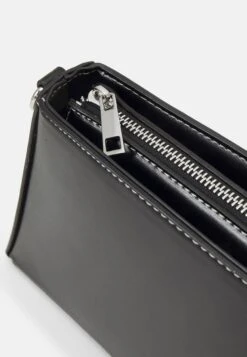 Even&Odd Handbag - Black/White -FOREVER 21 63da5917d71e43ae967794d038b59d08