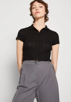 Even&Odd Button-Down Blouse - Black 11 Even&Odd Button-Down Blouse - Black -FOREVER 21 663db7e1a721448ab8e09dcb38f460b0