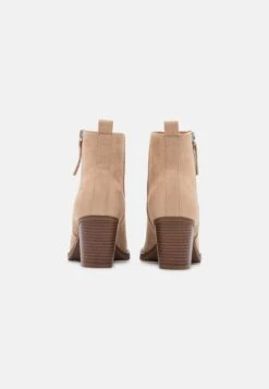 Even&Odd Cowboy/Biker Ankle Boot - Beige -FOREVER 21 67636feef33a41cd9e1d62395ab99e2c