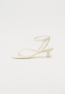 Even&Odd ZORA - T-bar Sandals - Black 16 Even&Odd ZORA - T-bar Sandals - Black -FOREVER 21 67ef9e07a48949419c494f851a3fabc5