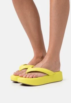 Even&Odd T-Bar Sandals - T-Bar Sandals