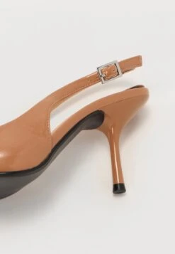 Even&Odd Classic Heels - Beige Toasted Patent -FOREVER 21 7c5d177745f9457bb7e240672894fe1a