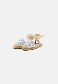 Even&Odd Disney D100 - Espadrilles - White -FOREVER 21 864cfb2ef44d4146987666e129a7fa0a
