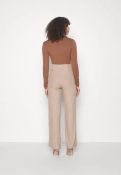 Trousers - Beige -FOREVER 21 8b33716384dd4b4299c3e387711d48b8