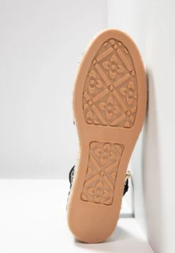 Even&Odd Espadrilles - Espadrilles -FOREVER 21 8c59fd063f904c58a47f479058b76284