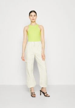 Even&Odd Cargo Trousers - Off-White -FOREVER 21 8d487e370fc64a7bbddc073eb4e1691b