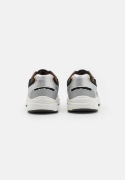 Even&Odd Trainers - Brown -FOREVER 21 906957801f194fdab48529a96999945d