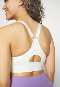 Light Support Sports Bra - White -FOREVER 21 94f9a46c0db046079b6396f28eff0f91