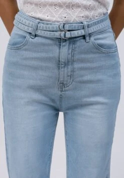 Even&Odd Flared Jeans - Light Blue Wash 12 Even&Odd Flared Jeans - Light Blue Wash -FOREVER 21 9641bb397912449181f764082e9c9e87