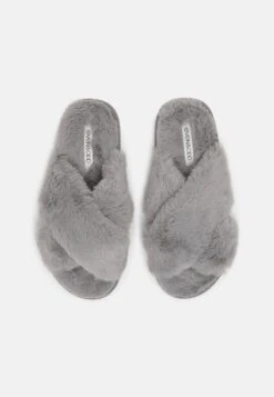 Even&Odd Slippers - Grey -FOREVER 21 9c5167e53db443769a7286295767e91b