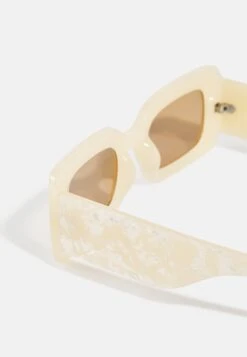 Even&Odd Sunglasses - Off-White -FOREVER 21 9ccba76e28244dd0967c1fe74065068f