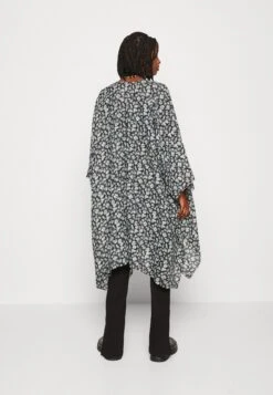 Even&Odd Daisy - Summer Jacket -FOREVER 21 a86c4c324aae45428ec53351848f74d3