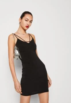 Even&Odd Shift Dress - Shift Dress -FOREVER 21 a9d69264cd5e40a194266ba70796596a