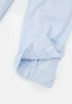 Even&Odd Blouse - Light Blue -FOREVER 21 aa127768eccf4a668aac6a7113ee33be