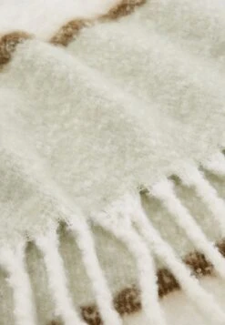 Even&Odd Scarf - Green/White -FOREVER 21 ab379a2c492f49708944a46fd4aac521