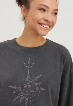 Even&Odd Print T-Shirt - Black -FOREVER 21 ac33385786004e1e96236b192adbf69f