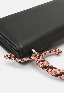 Even&Odd Phone Case - Black 9 Even&Odd Phone Case - Black -FOREVER 21 afdb1c62e7324581b1db61237d7d6ffe