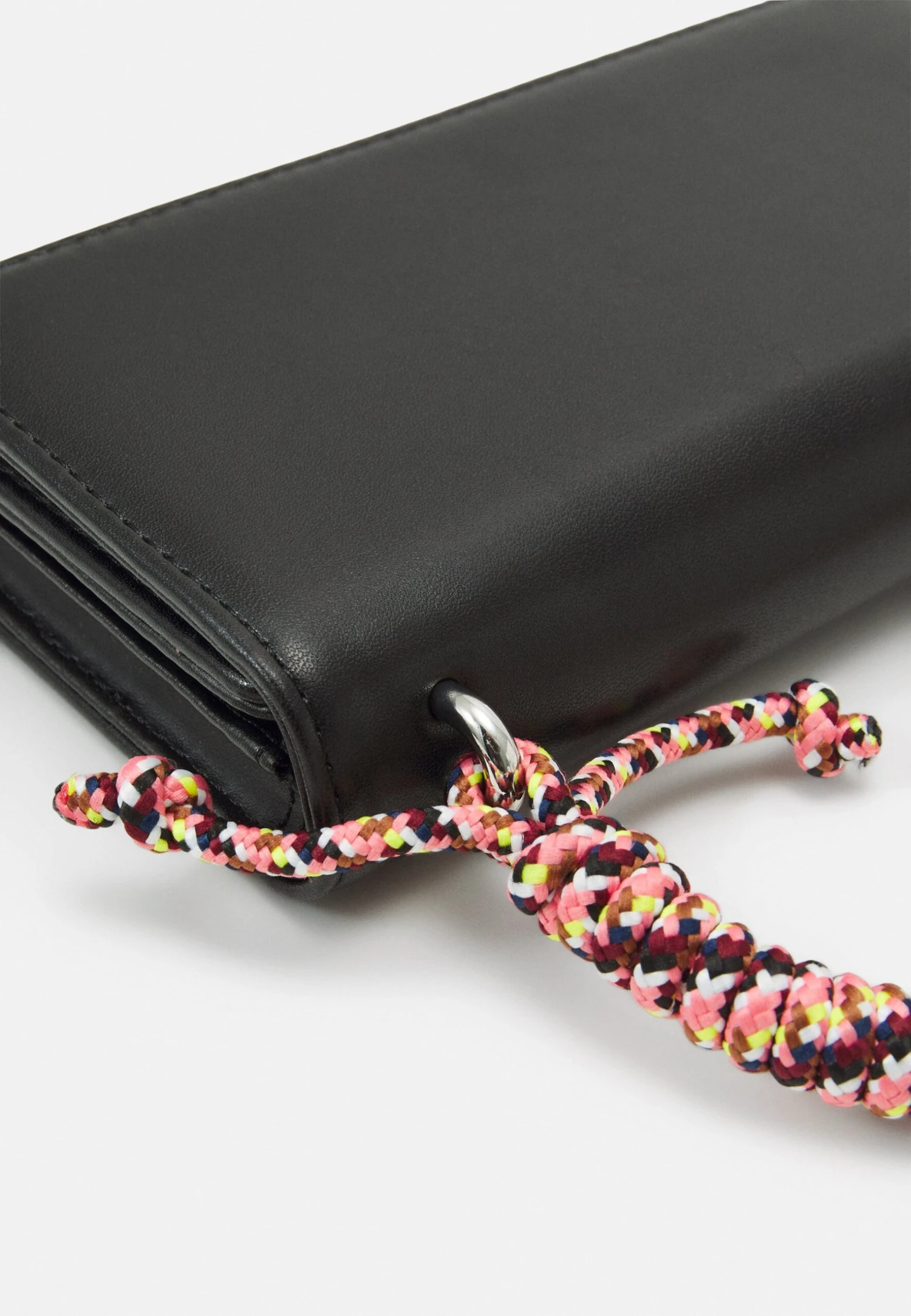 Even&Odd Phone Case - Black 6 Even&Odd Phone Case - Black - Image 4