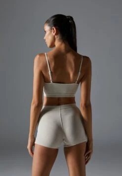 Bustier - Beige 11 Bustier - Beige -FOREVER 21 b4f7e64dea5b4a6484052135211c6579