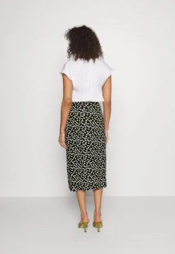 Midi Straight High Skirt - Pencil Skirt -FOREVER 21 b8c13dc6a94a44c1b05921863e40aeba
