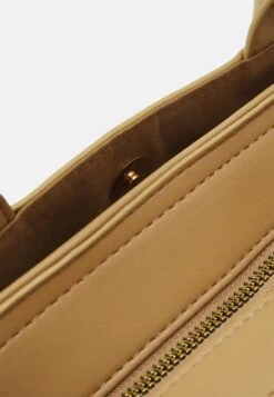 Even&Odd Handbag - Beige -FOREVER 21 ba42c37ff9e64fe183b97234352d7c92