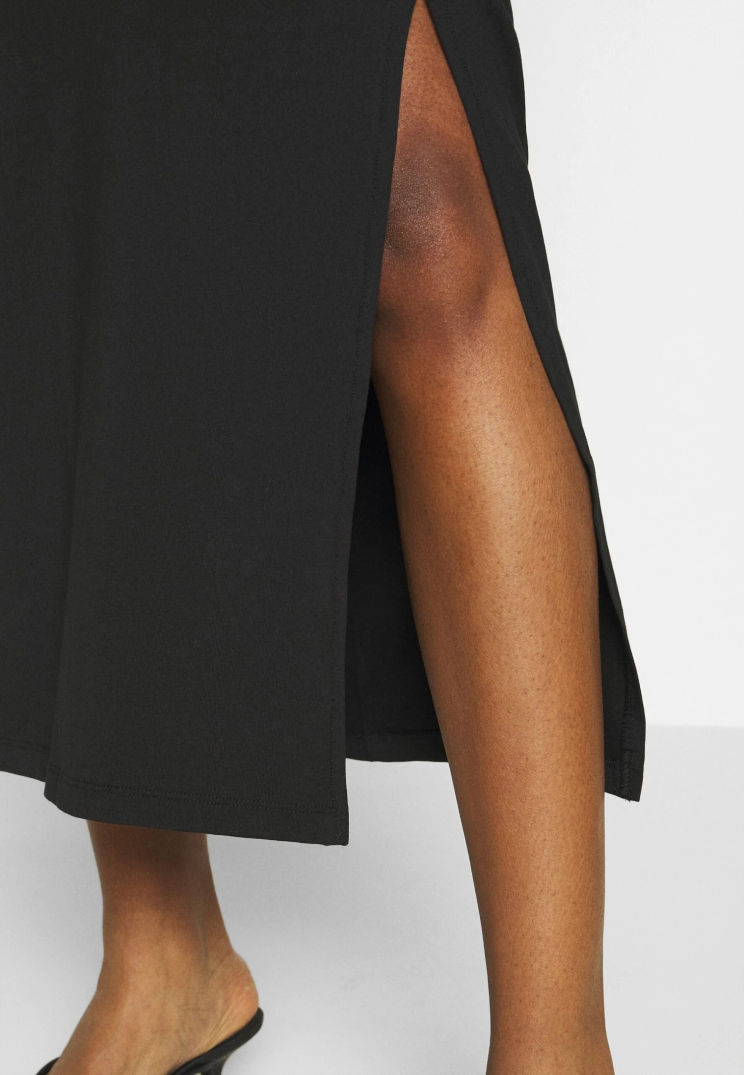 Even&Odd Maxi Skirt - Black 7 Even&Odd Maxi Skirt - Black - Image 5