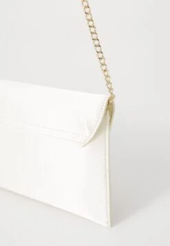 Even&Odd Clutch - Off-white 16 Even&Odd Clutch - Off-white -FOREVER 21 c1c7385745dc48de97f77af55c3bd5a3