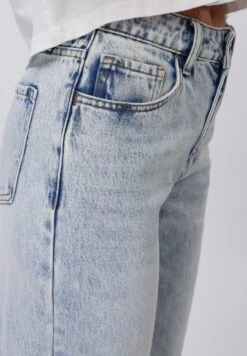 Relaxed Fit Jeans - Blue Denim -FOREVER 21 c2d3d3fc333344c0ba0e7512821097ed