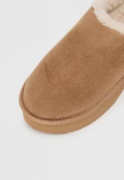 Even&Odd Clogs - Taupe 13 Even&Odd Clogs - Taupe -FOREVER 21 c6b13daf93d3494dac9dfb76e37c29be