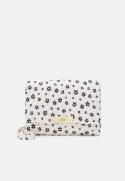 Even&Odd Handbag - Off-White